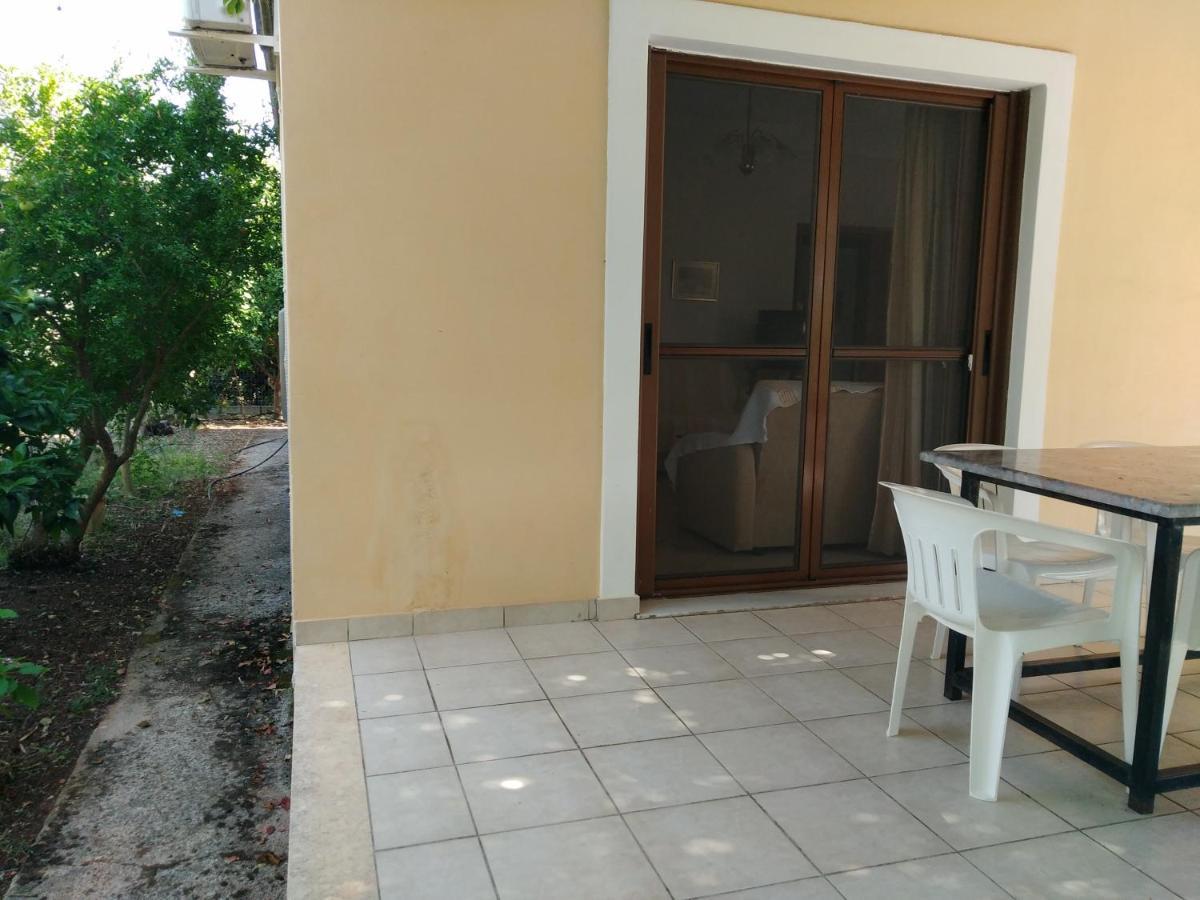 Vila Lefkas House With Garden Tsoukaládhes Exteriér fotografie